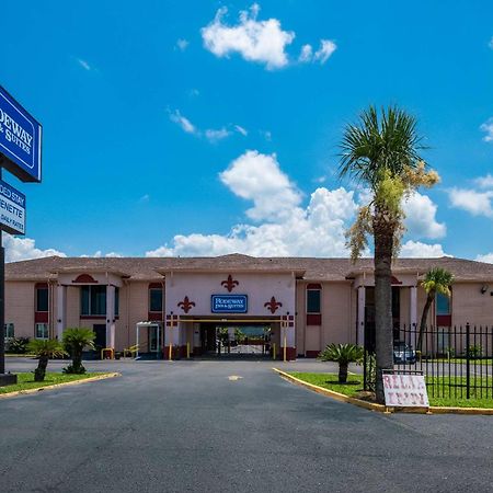 Rodeway Inn & Suites East Nova Orleães Exterior foto